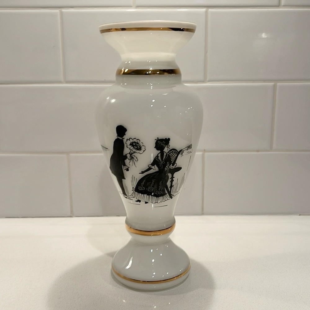 STUNNING! Vintage Black, White, and Gold Vase!